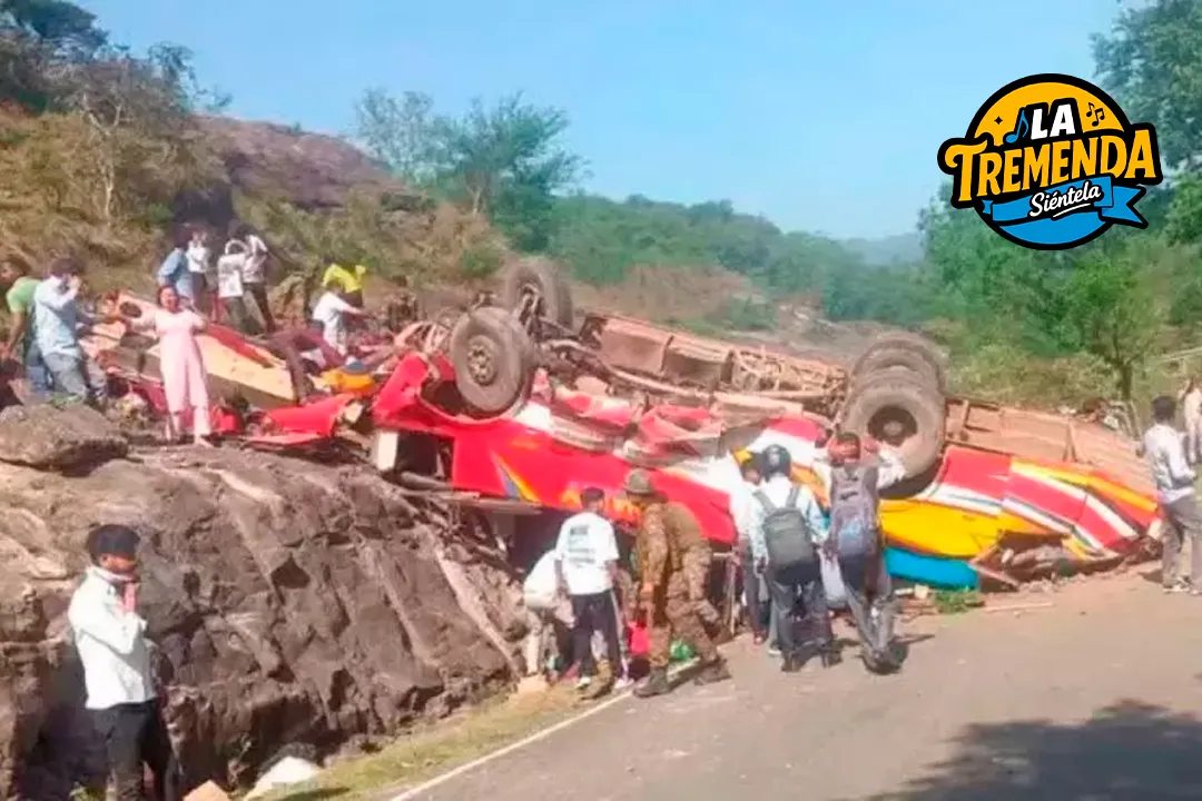 Radio La Tremenda - Tragedia en la India: Al menos 21 muertos y más de 60 heridos tras caída de un autobús a un barranco
