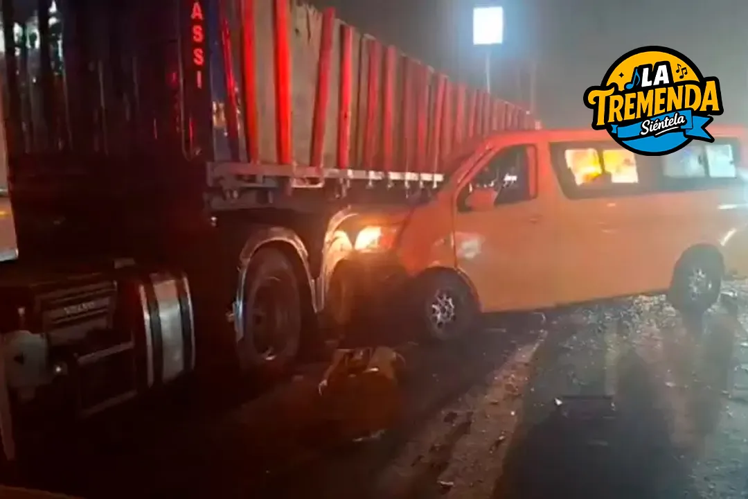 Radio La Tremenda - Chorrillos: Choque entre tráiler y minivan deja tres muertos y ocho heridos en la Panamericana Sur